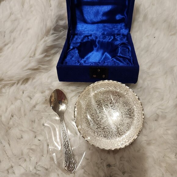 Vintage Silver Plated Bowl & Spoon Set With Velvet Box - Ornate Design - 3.5" Bo - Picture 2 of 8